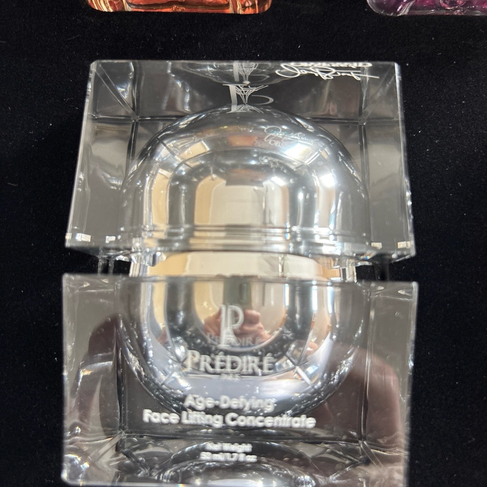 Skin Renewal & Anti-Aging Set  BNIB - Picture 4 of 15